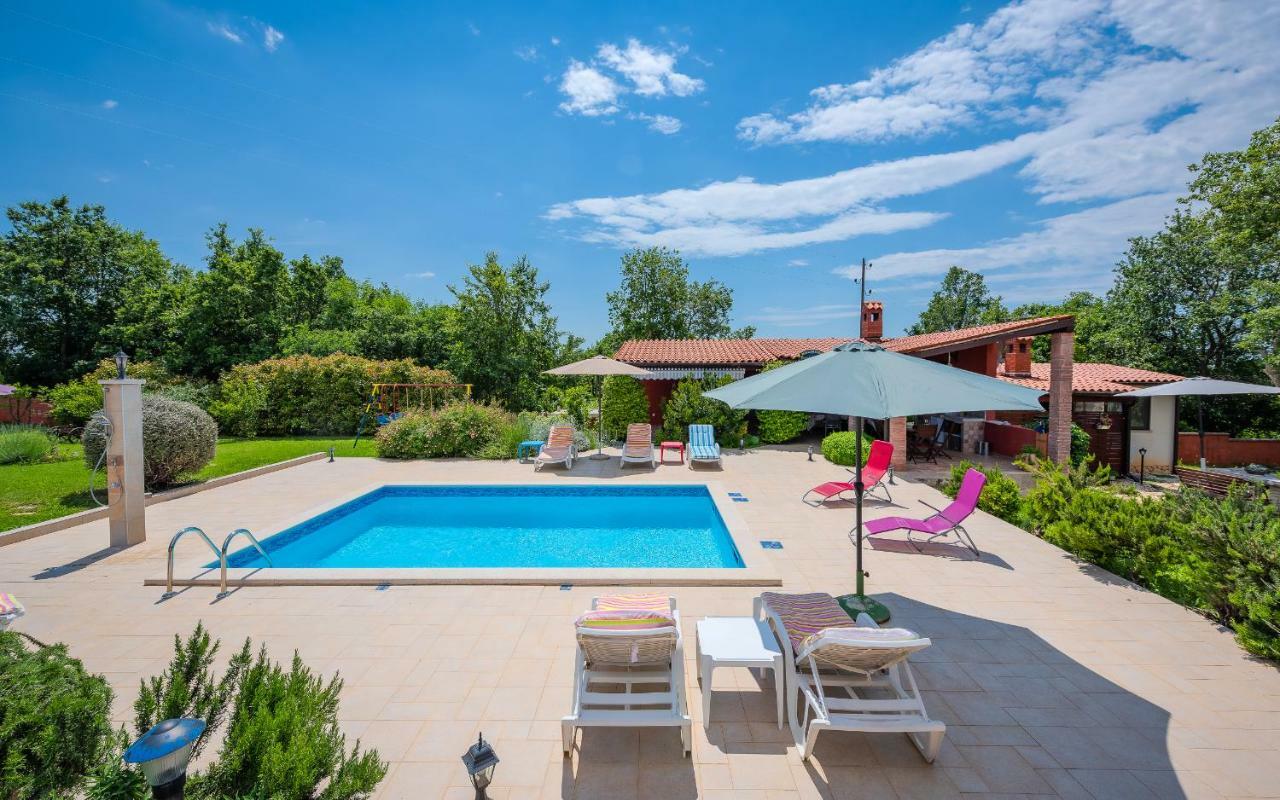 Villa Hacienda RoseMary Muntić Exterior foto