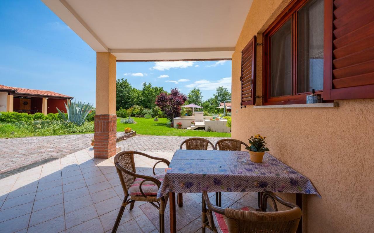 Villa Hacienda RoseMary Muntić Exterior foto