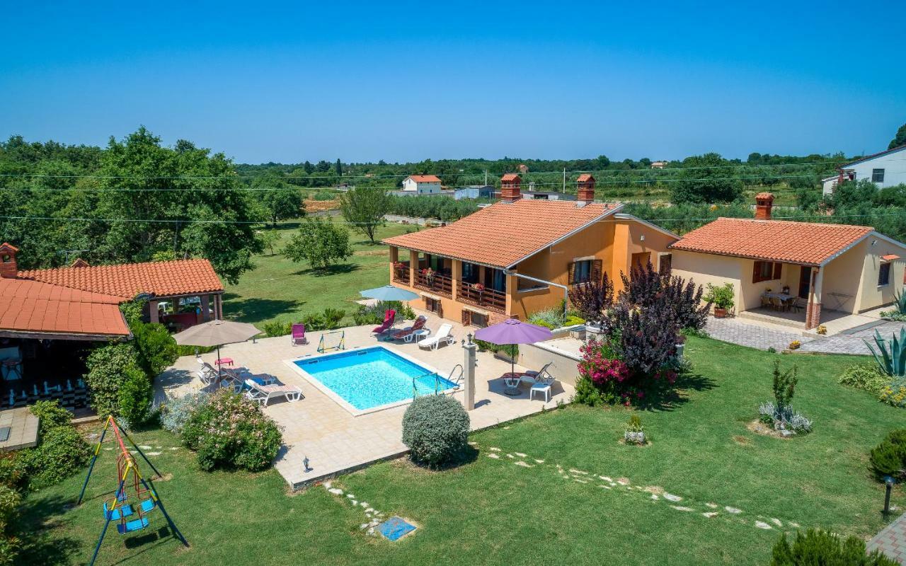 Villa Hacienda RoseMary Muntić Exterior foto